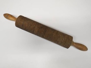 Grooved rolling pin used to make noodles, c. 1850